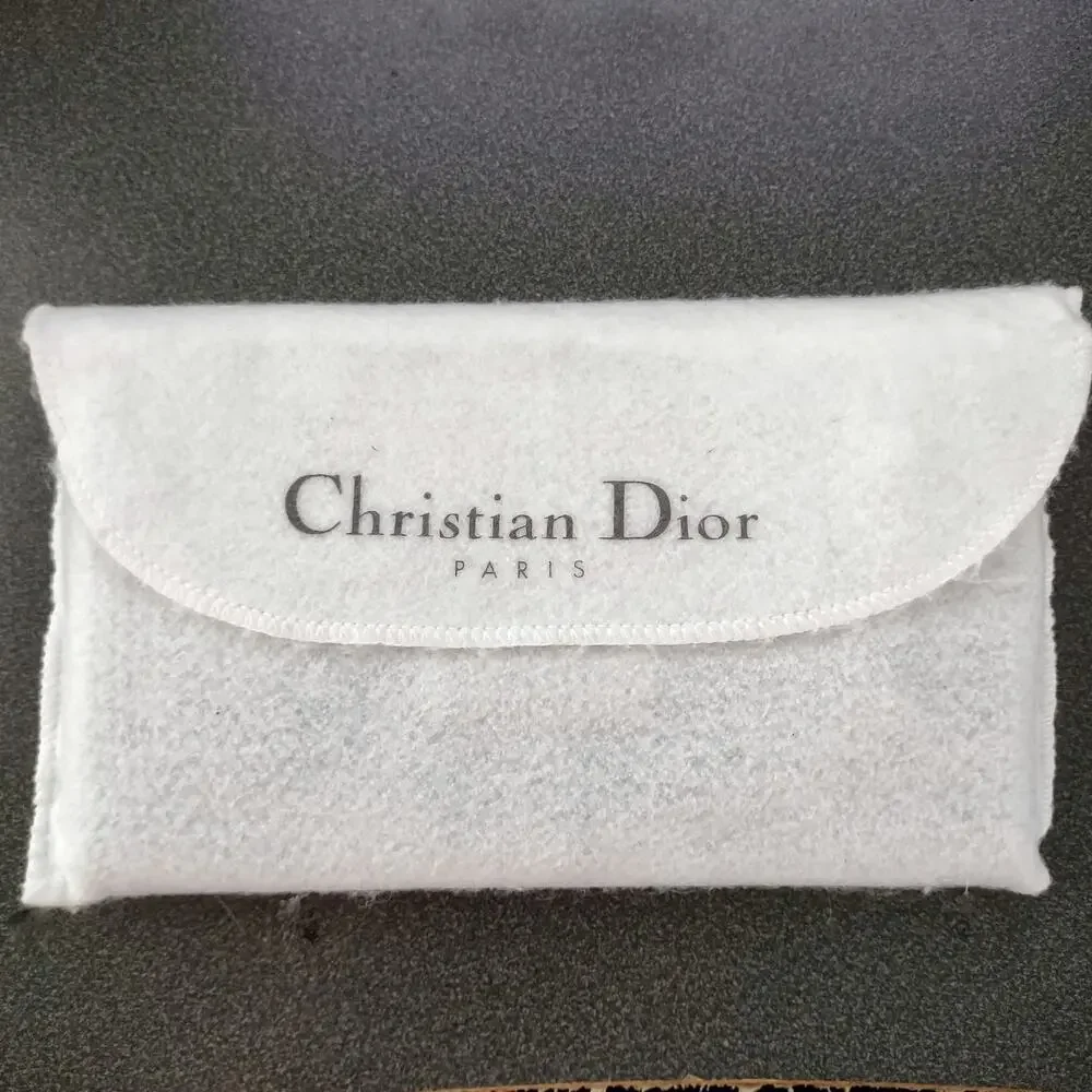 Dior brand size